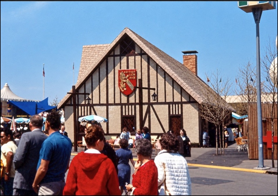 British Lion Pub — Tudor inn replica