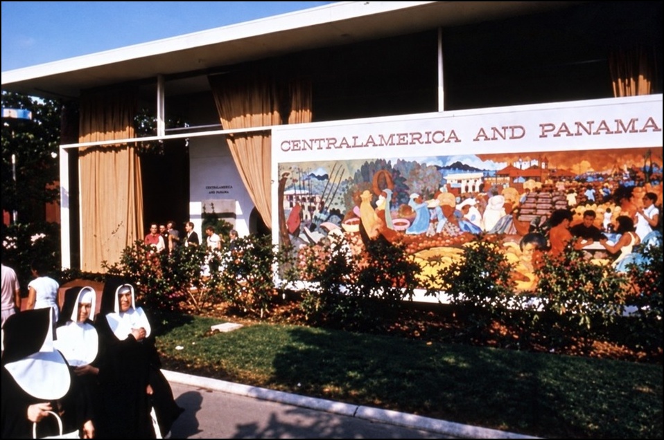 Central America — open-sided pavilion with awnings