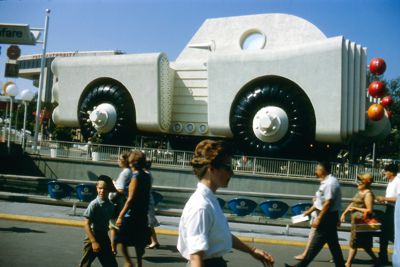 Chrysler's Giant Auto