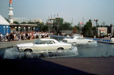 "Auto Fountains" on Chrysler's autofare Islands
