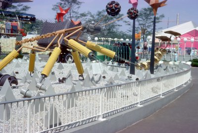 Whimsical zoo creature in the autofare Zoo