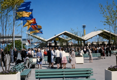 Through the gates and into the Fairgrounds
