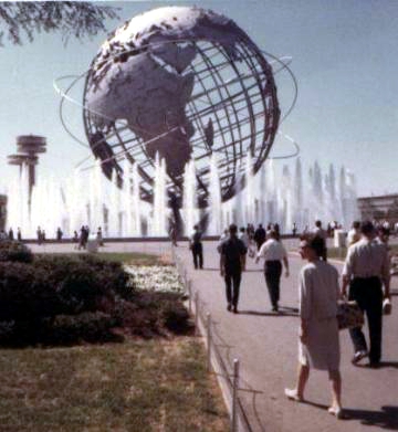 Unisphere ringed by the Fountain of the Continents