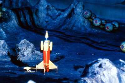 General Motors - Futurama Ride - Exploring the Lunar Surface