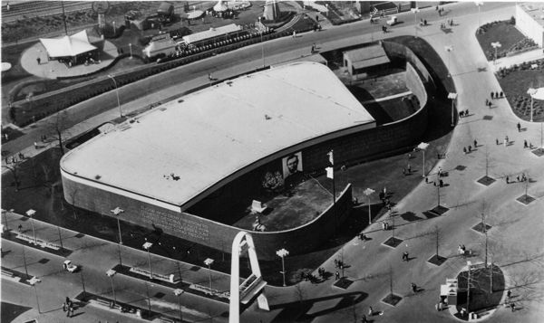 Illinois "Land of Lincoln" Pavilion