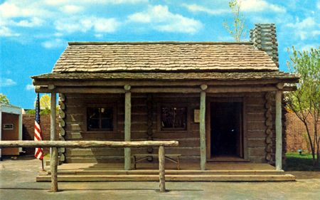 Illinois Land of Lincoln Pavilion postcard 80865-B