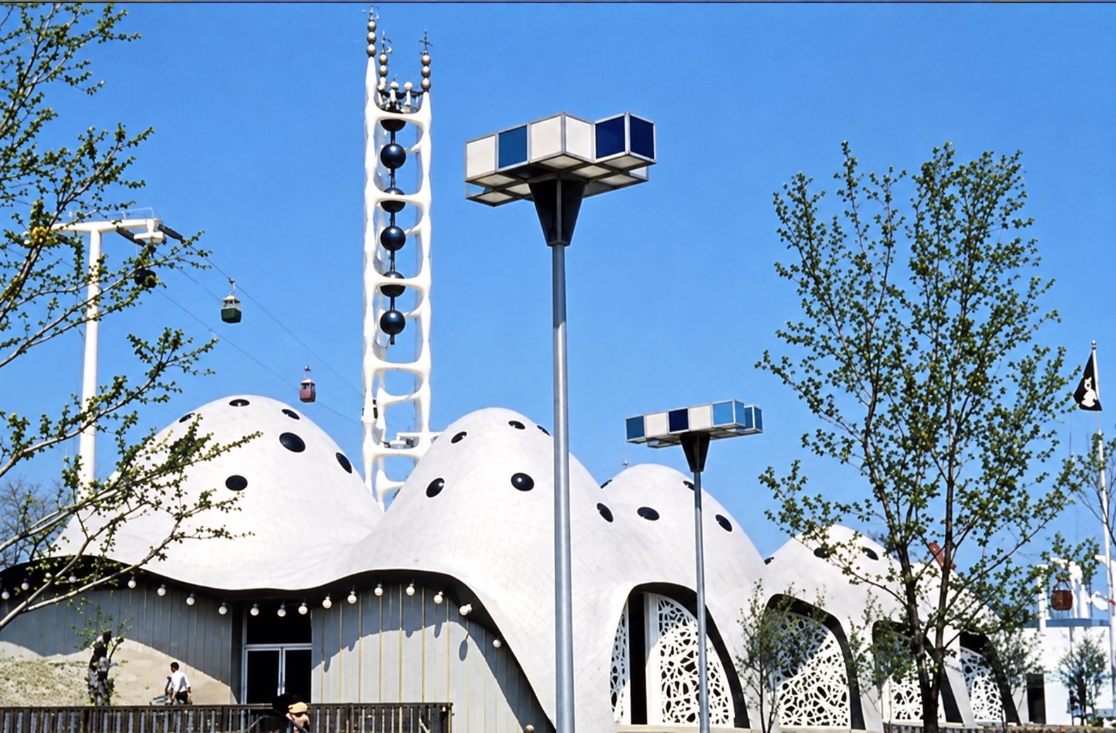 Jordan pavilion — age-old cultures graphically displayed
