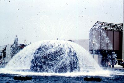 Lunar Fountain - central bubble of water 24-feet in diameter