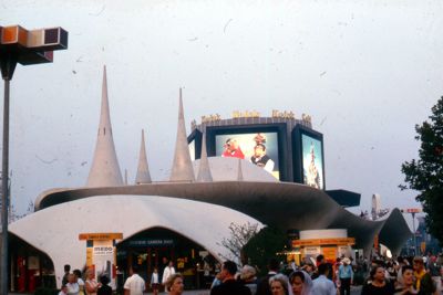 World's largest outdoor photographic prints feature Eastman Kodak Pavilion