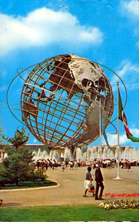 Unisphere show Fount. (cont's beneath) official postcard No. 87501-B