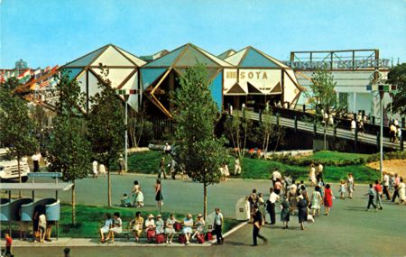 Minnesota Pavilion exhibitor postcard No. 89811-B