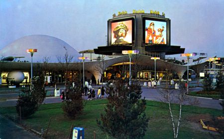 The Kodak Pavilion unauthorized postcard No. WF434