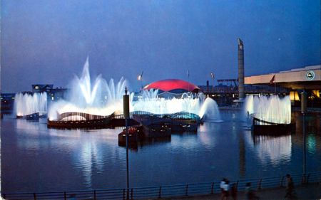 Fountain of the Planets