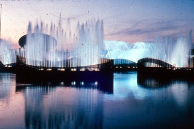 Fountain of the Planets at twilight