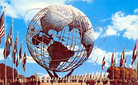 Unisphere postcard No. 61816-B