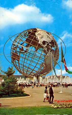 Unisphere show Fount. (cont's beneath) postcard No. 87501-B