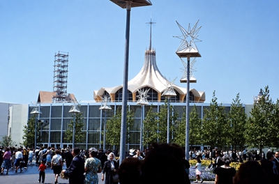 Vatican Pavilion and the Special Lighting of the Astral Fountain