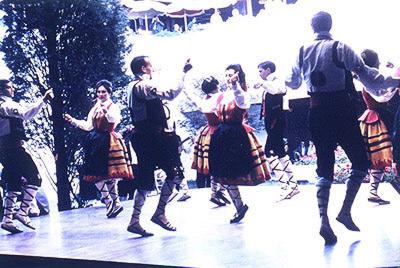Dancers at Spanish pavilion